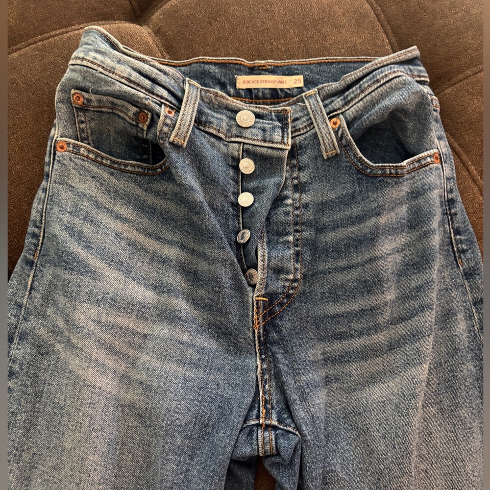 Levi's High Rise Blue Women's Jeans - Picture 7 of 8
